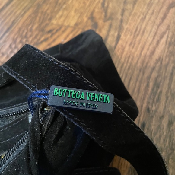 Vintage Bottega Veneta black suede bag - Picture 6 of 8